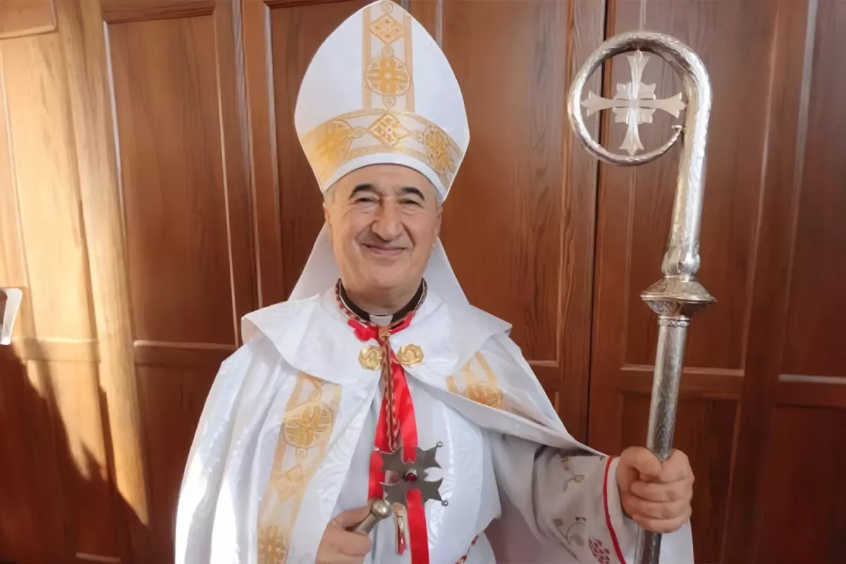 Kiliseden 11 milyon TL çalıp genelevde yiyen piskopos görevden alındı