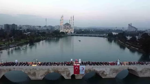 Adana’da Taşköprü İftarı