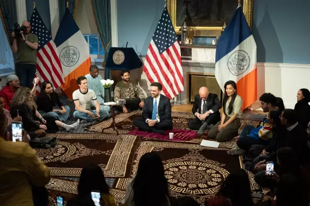 New York Belediye Başkanının verdiği iftar ABD siyasetini birbirine kattı