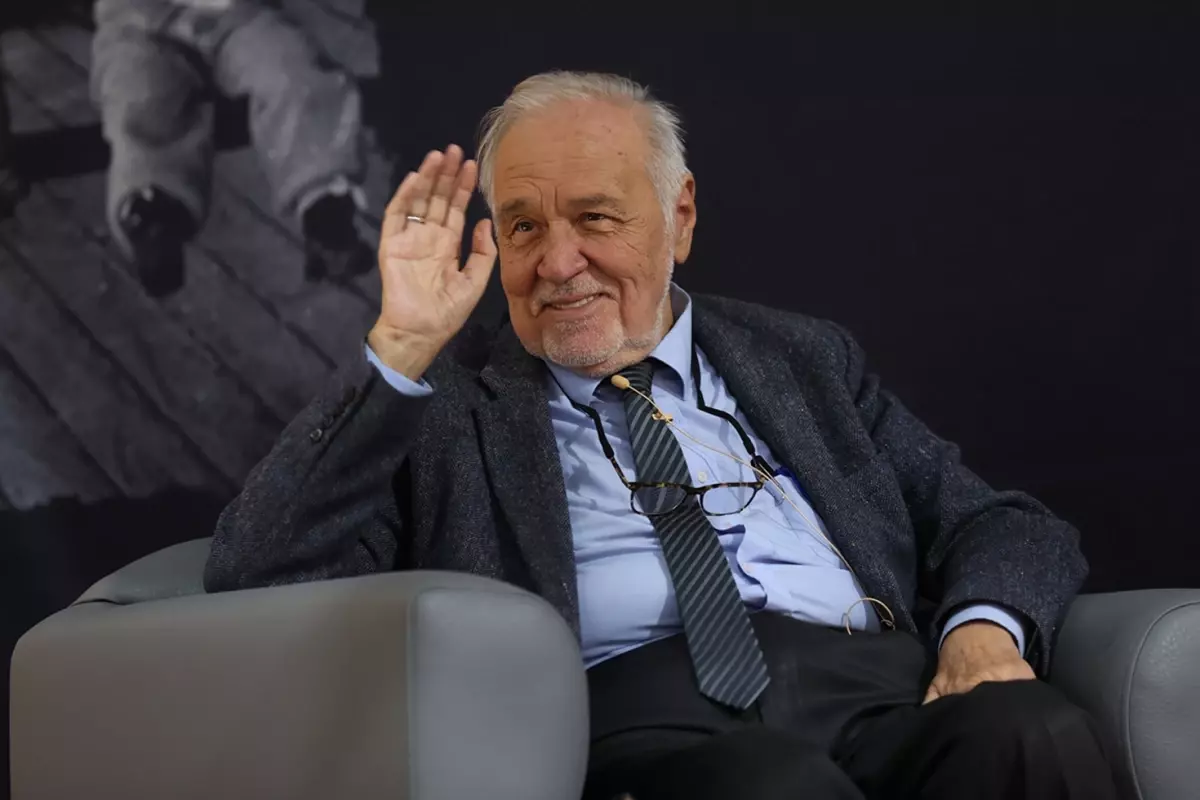 İlber Ortaylı\'nın ailesinden anlamlı istek! Cenazeye geleceklere bir çağrıları var