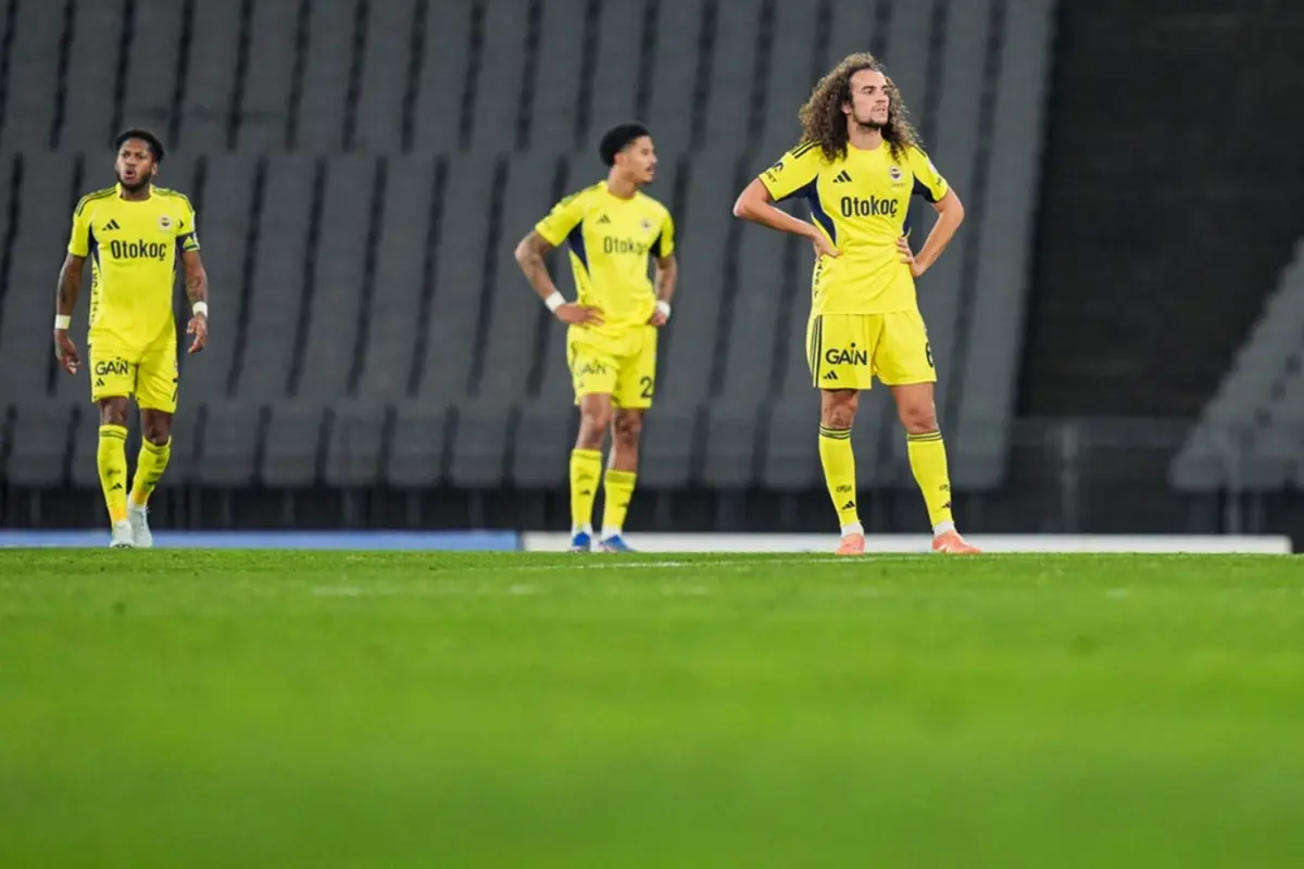 Şampiyonluk yolunda dev kayıp! Fenerbahçe, Olimpiyat Stadyumu\'nda buz kesti