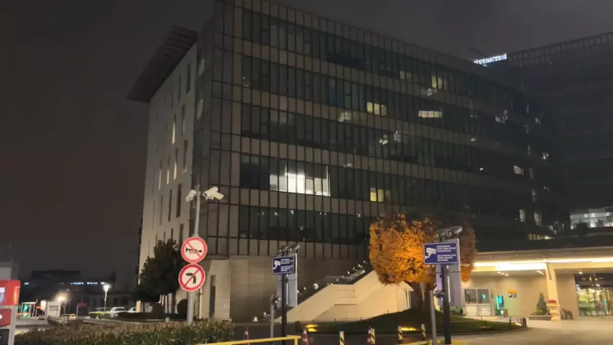 Hastaneye kaldırılan İlber Ortaylı\'nın durumu ağırlaştı