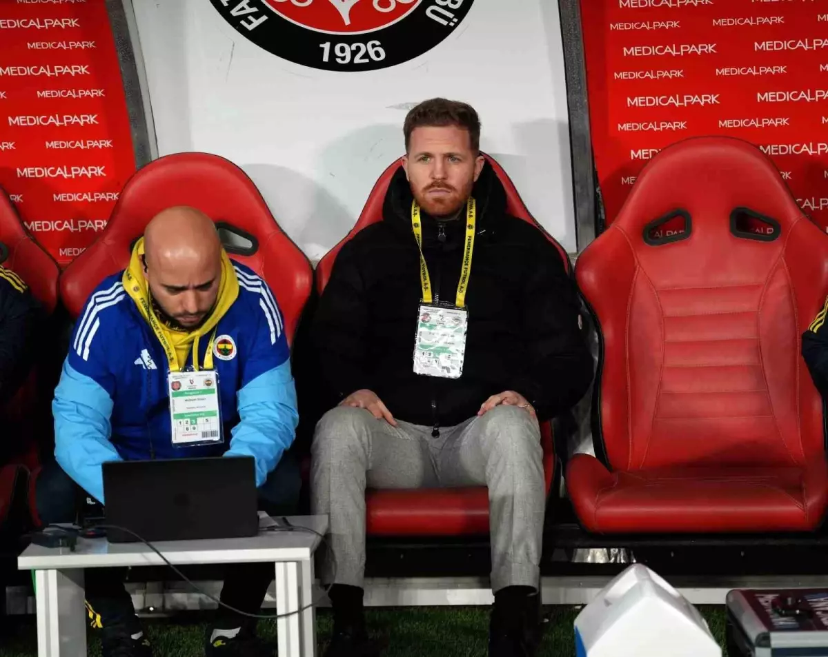 Fenerbahçe\'de 4 Değişiklikle Karagümrük Maçı