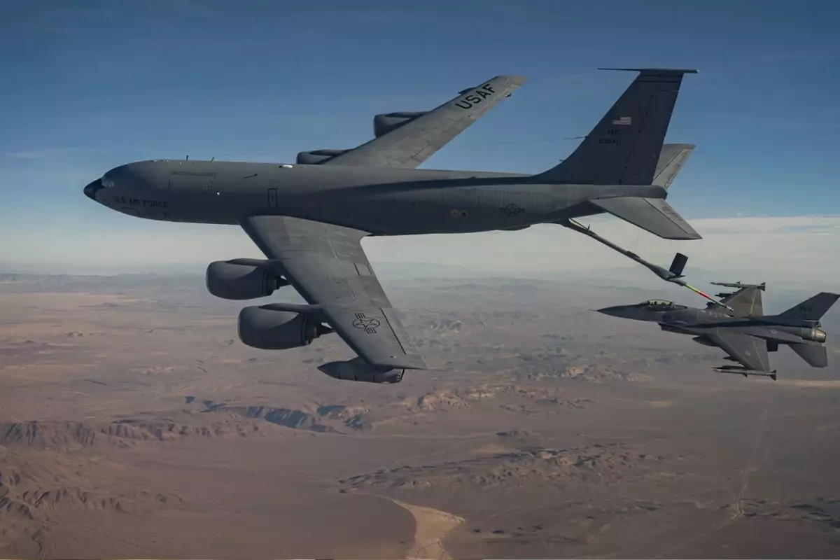 Trump, İran\'da bataklığa saplanıyor! Yine uçakları düştü