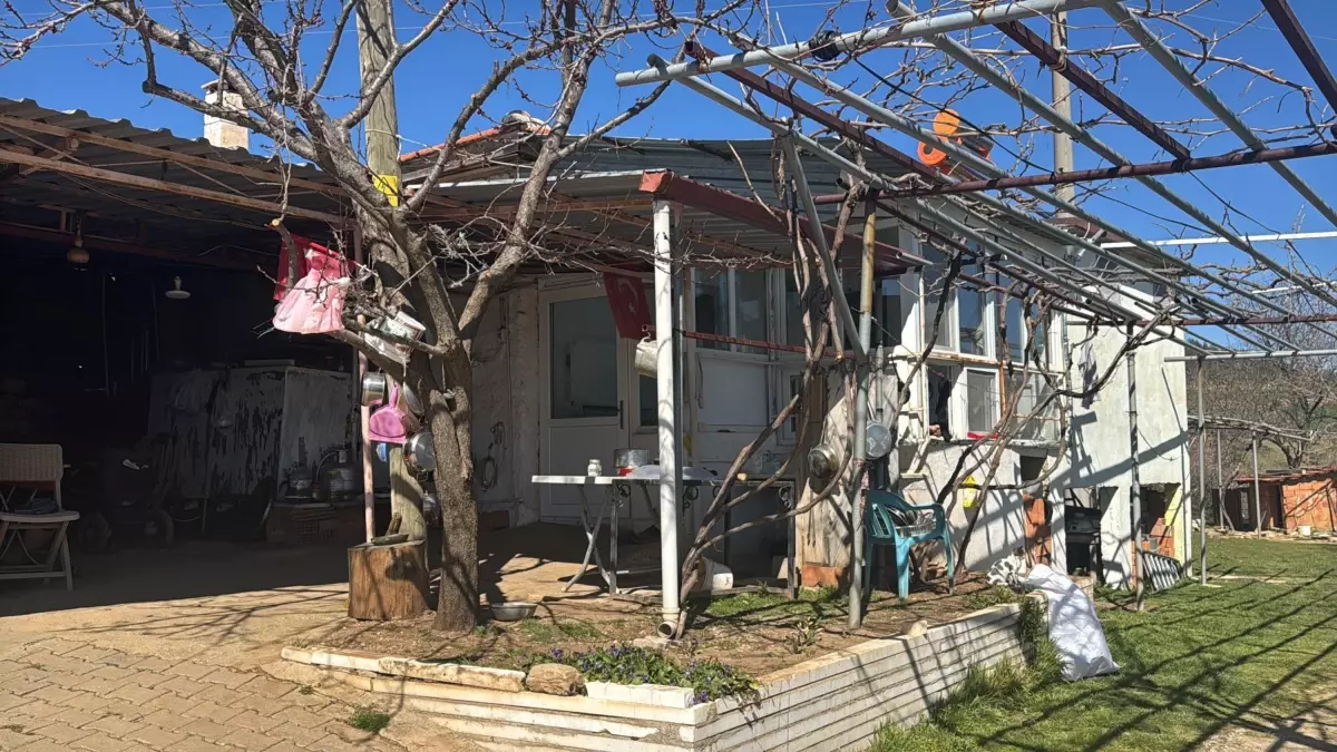 Çocuklarına 52 Yıldır Bakıyorlar