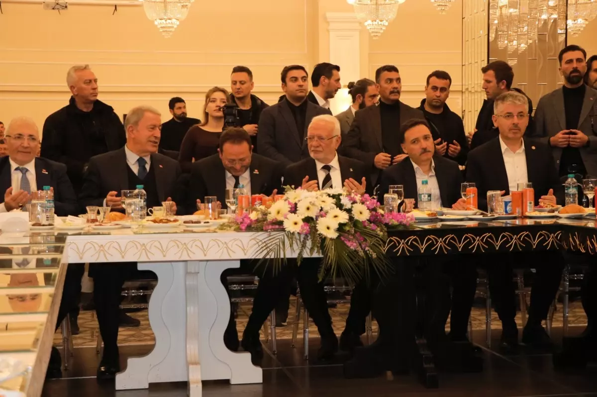 AK Parti\'li Elitaş: Makamların hiçbiri kalıcı değil ama bu vatan toprağı baki