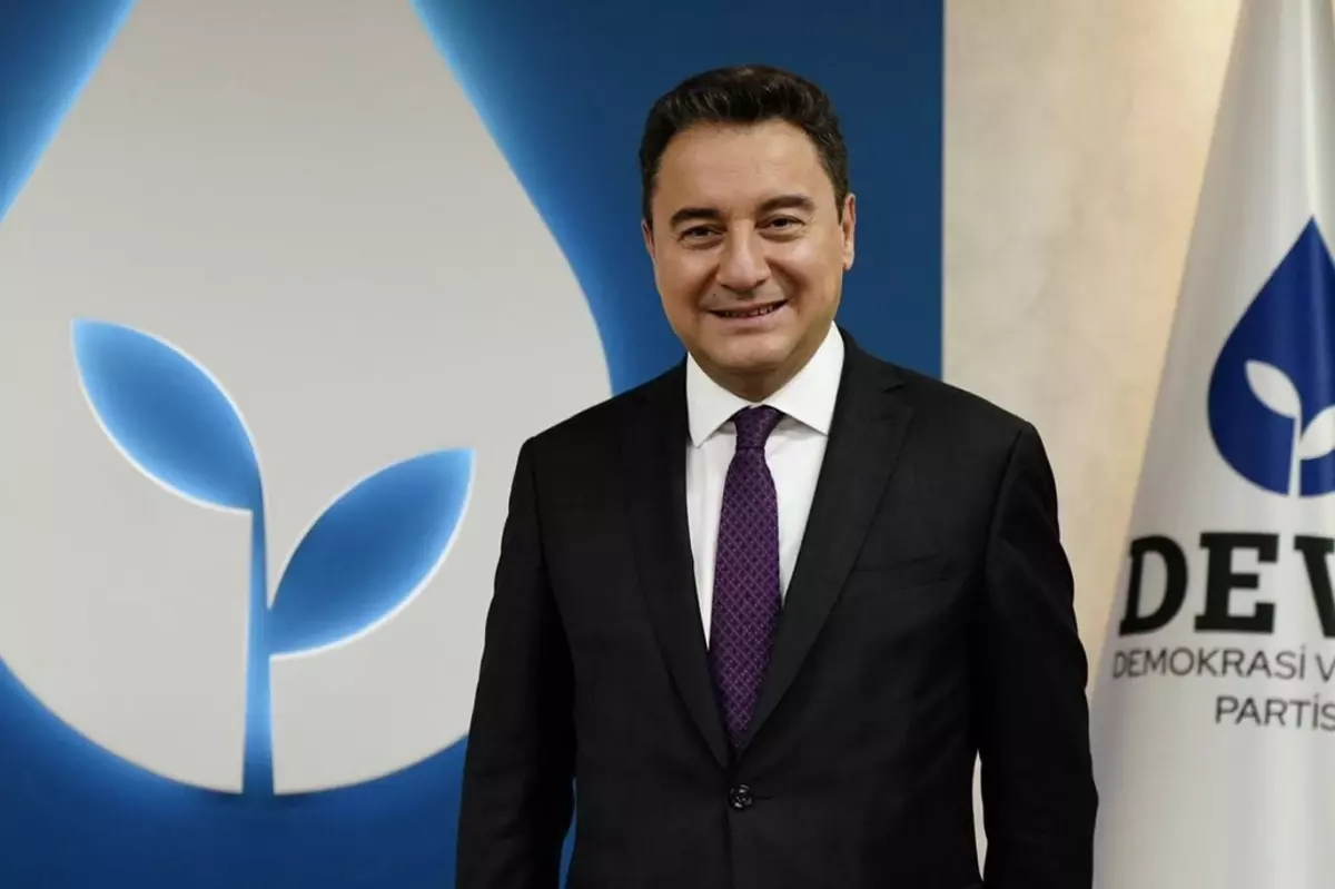 DEVA Partisi Genel Başkanı Ali Babacan: Bizim durduğumuz yer Atatürk\'ün "Yurtta barış dünyada barış" sözüdür