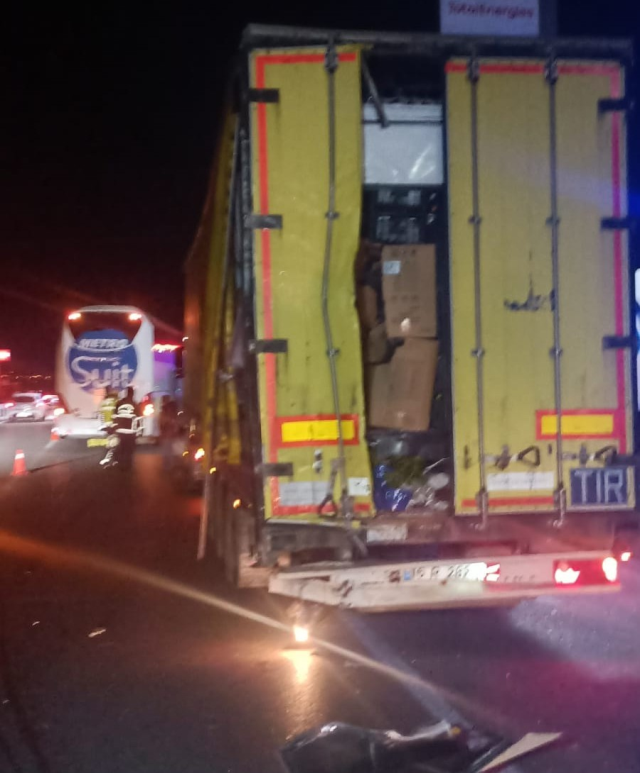 Amasya'da otobüs ile tır çarpıştı: Çok sayıda yaralı var