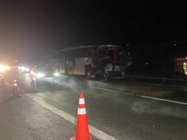 Ankara’da Otobüs TIR’a Çarptı: 1 Ölü, 15 Yaralı
