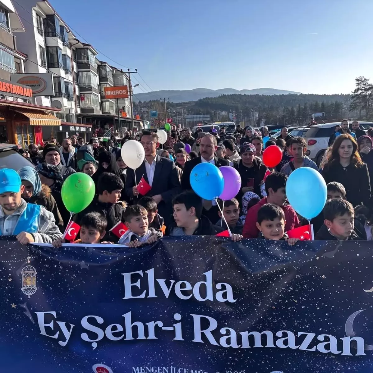 Mengen\'de Renkli \'Elveda Ramazan\' Yürüyüşü