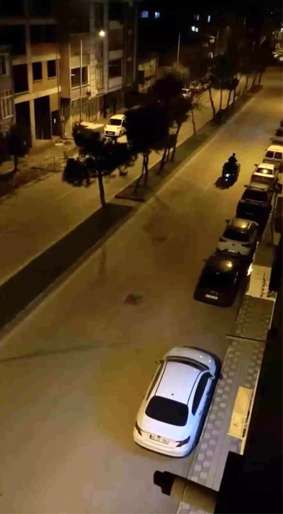 Bursa\'da Elektrikli Sahur Davulculuğu