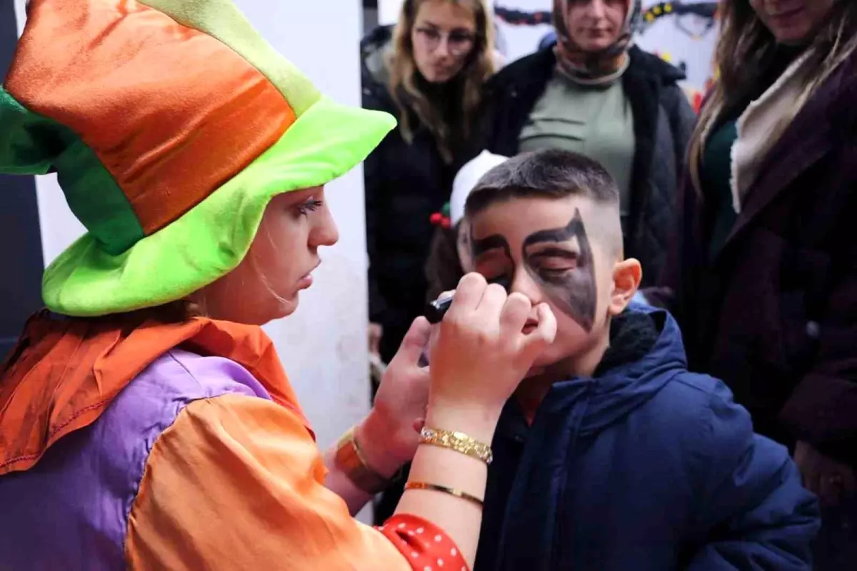 Çocukça Ramazan Şenliği Karasu\'da miniklerin neşesiyle renklendi