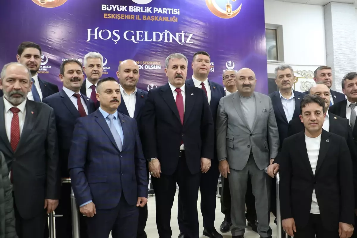 Destici\'den İran\'a Füze Uyarısı