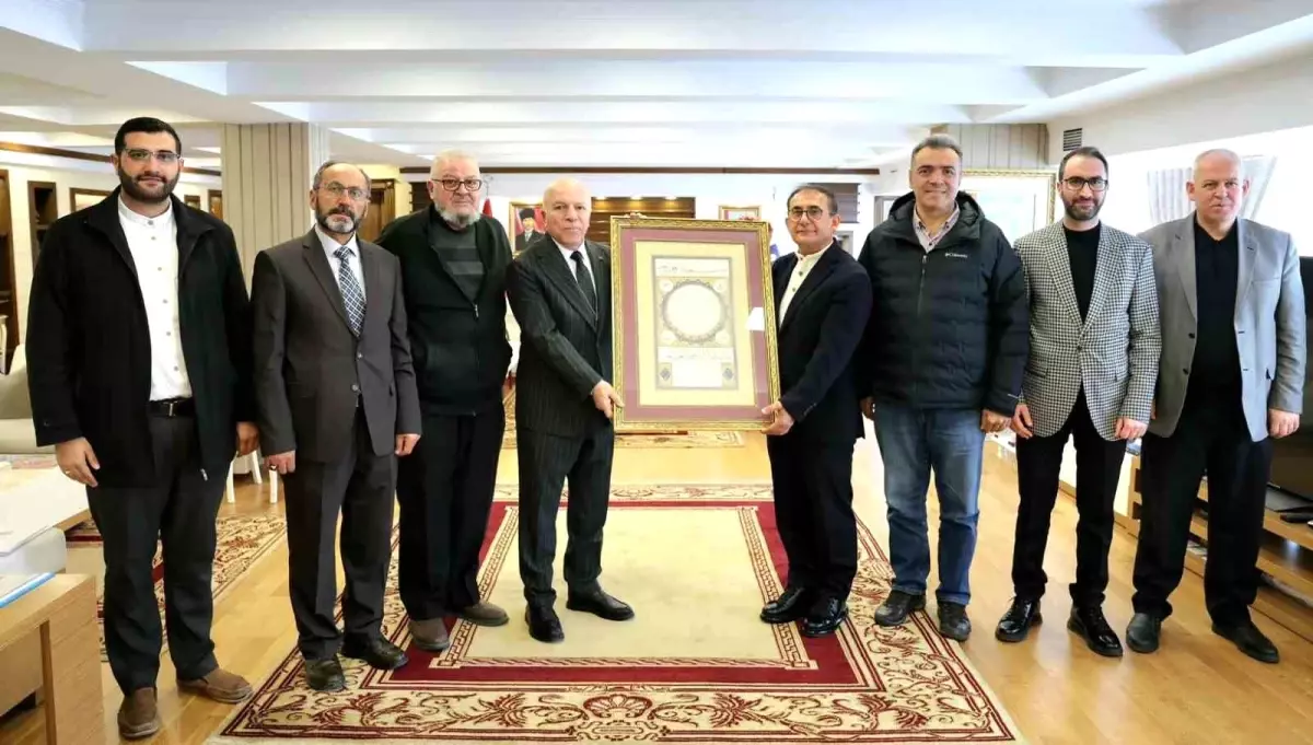 Ebu İshak Vakfı\'ndan Başkan Sekmen\'e Anlamlı Ziyaret