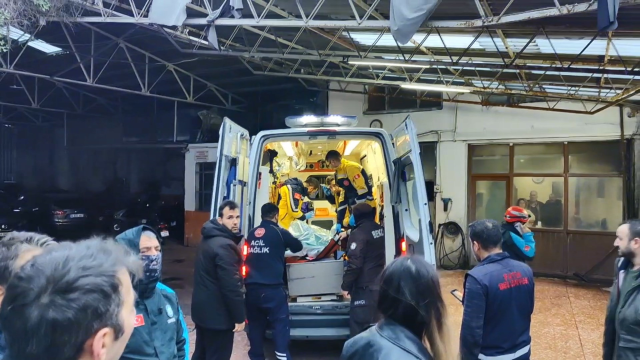 İstanbul'da 3 katlı binada yangın çıktı: 1 ölü, 7 yaralı