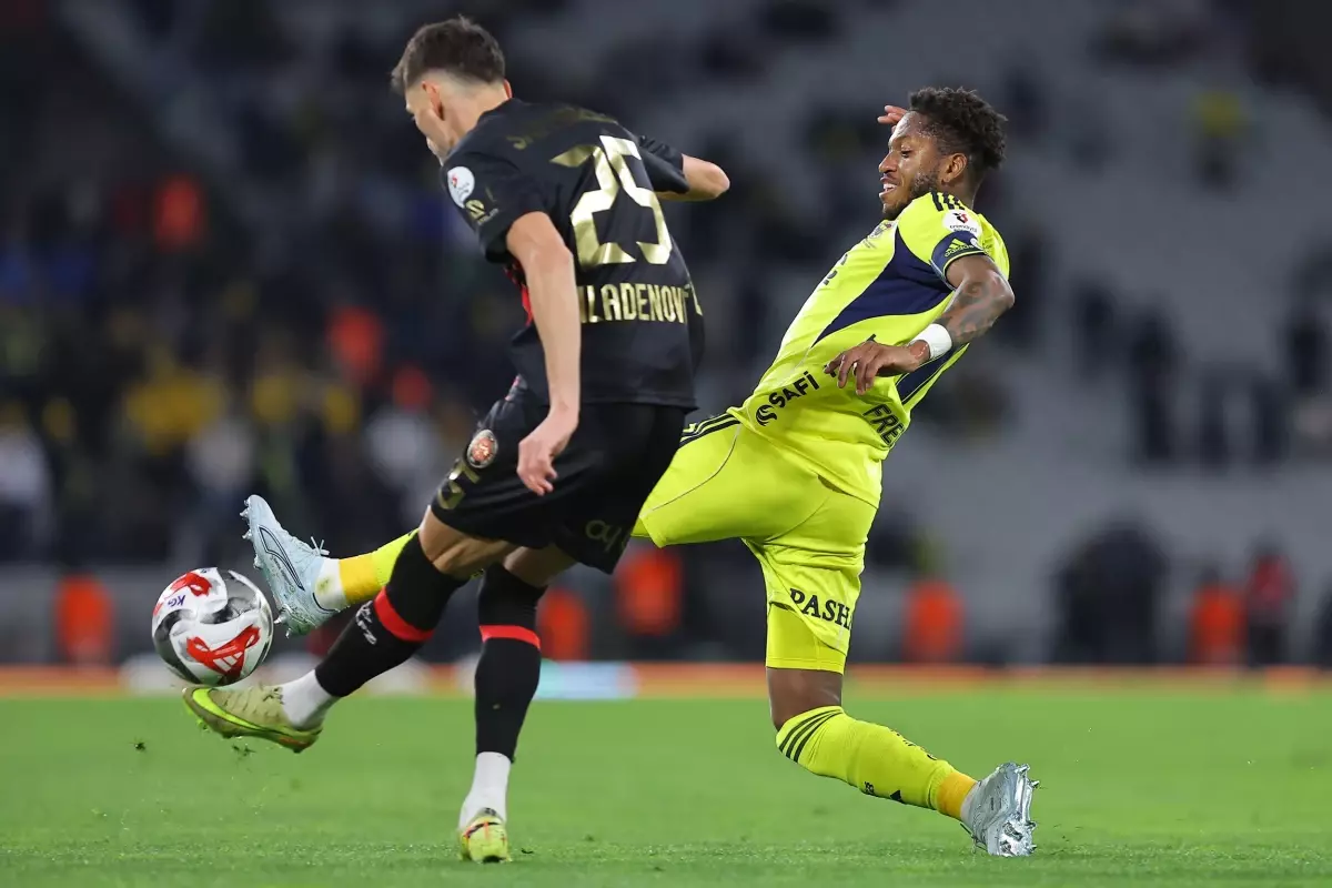 Fenerbahçe, Karagümrük\'e 2-0 Yenildi