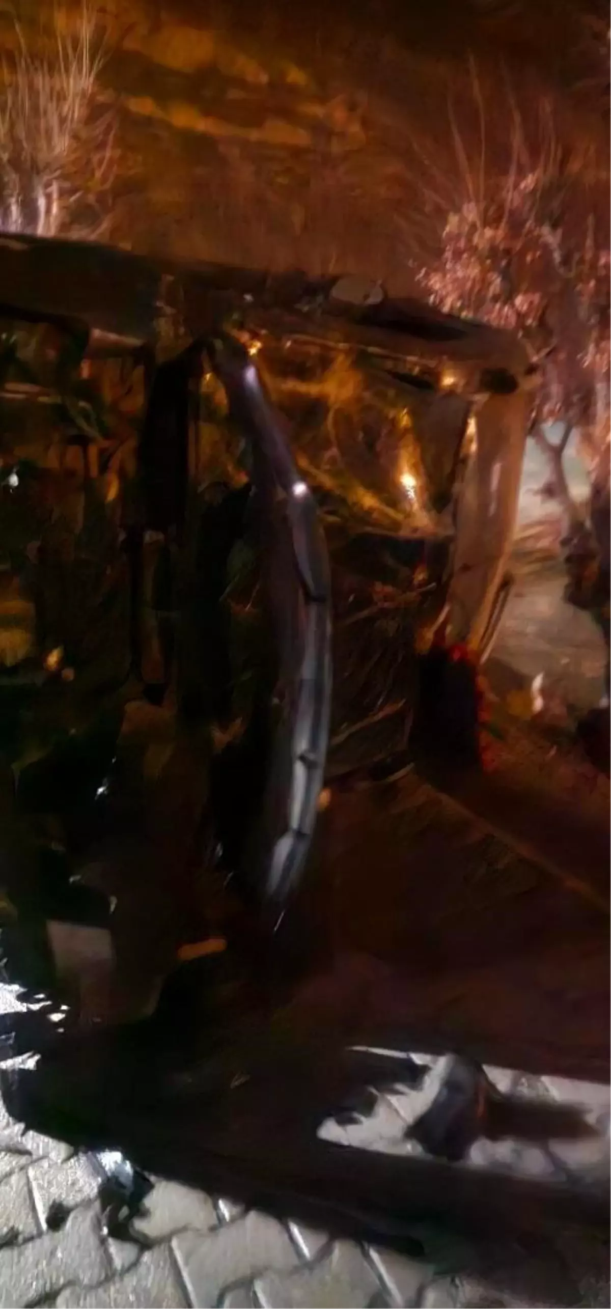 Şırnak\'ta Araç Kazası: Sürücü Ağır Yaralı