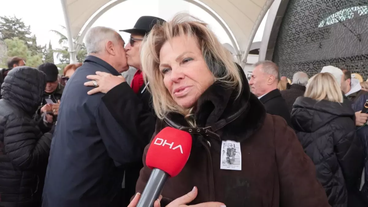 Reklamcı Alinur Velidedeoğlu Son Yolculuğuna Uğurlandı