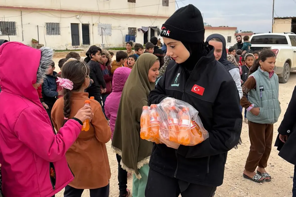 Savaşın gölgesinde kardeşlik sofraları kuruldu: Vefarengi\'nden anlamlı iftar dayanışması