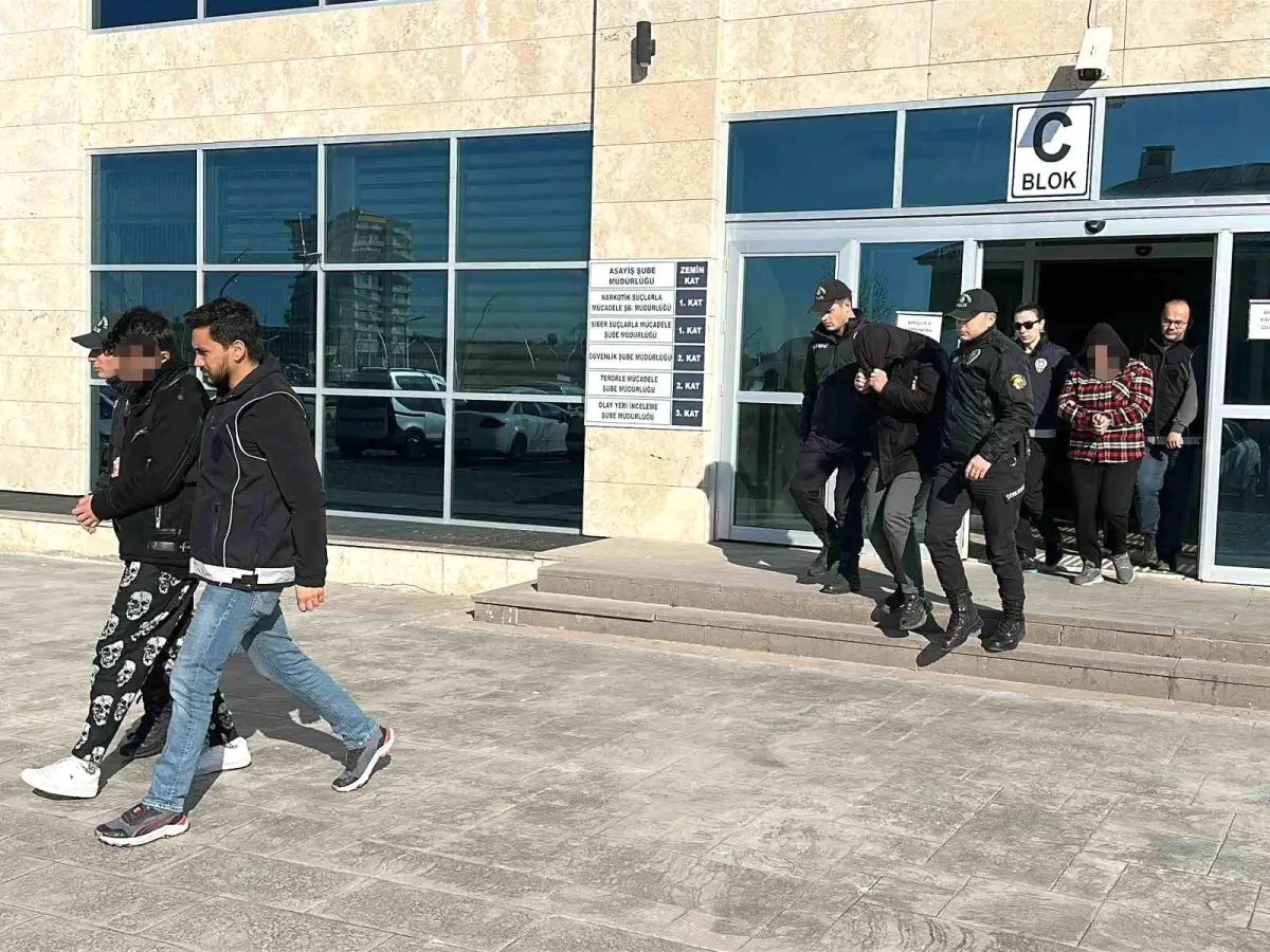 Düşük Faizli Kredi Dolandırıcılığına 15 Gözaltı