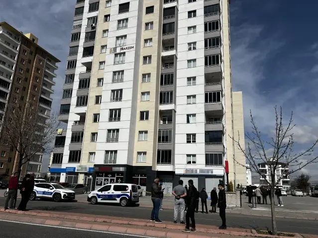 Kayseri’de Balkon Düşmesi: 83 Yaşındaki Adam Hayatını Kaybetti