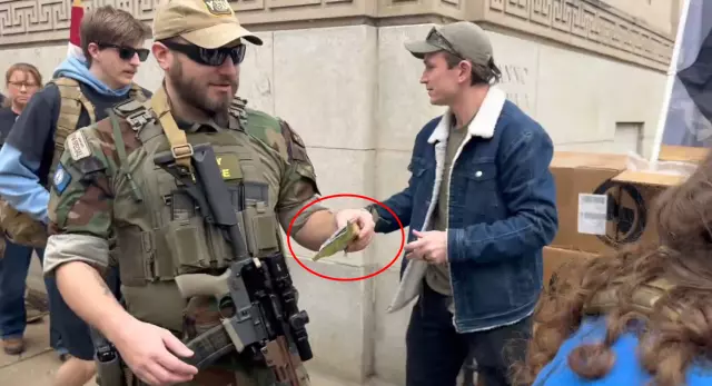 ABD'yi tedirgin eden protesto! Meclis önünde böyle toplandılar ABD'yi tedirgin eden protesto! Meclis önünde böyle toplandılar