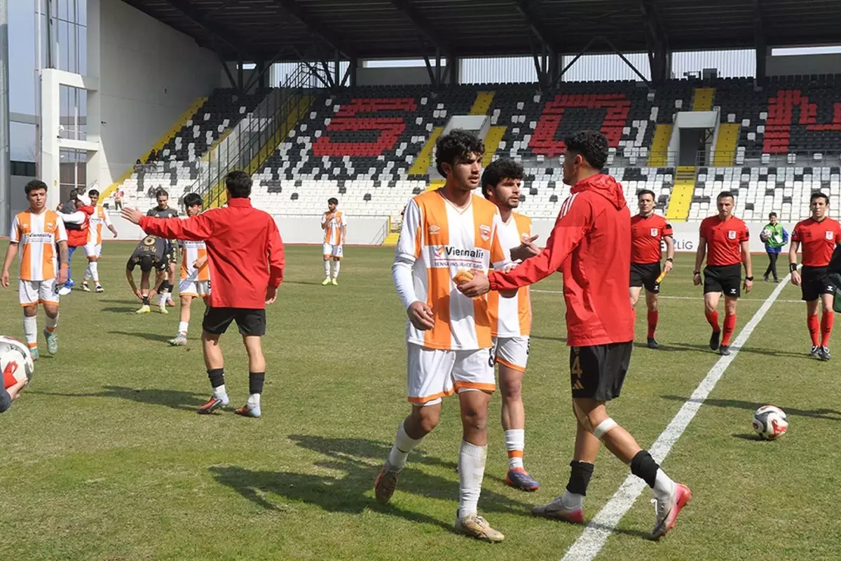Avrupa\'dan 3. Lig\'e! Adanaspor küme düştü