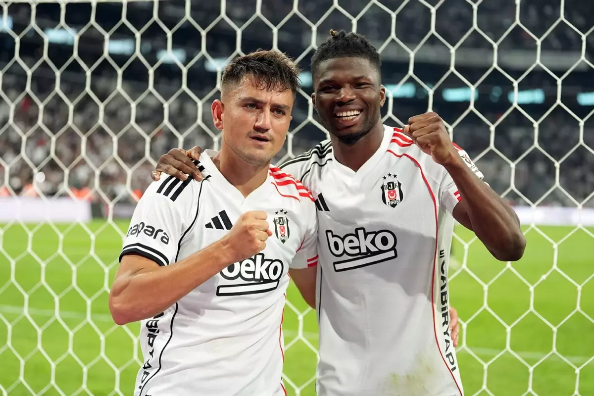 Beşiktaş\'ın yıldızından flaş paylaşım: Aptallar gibi olmayın