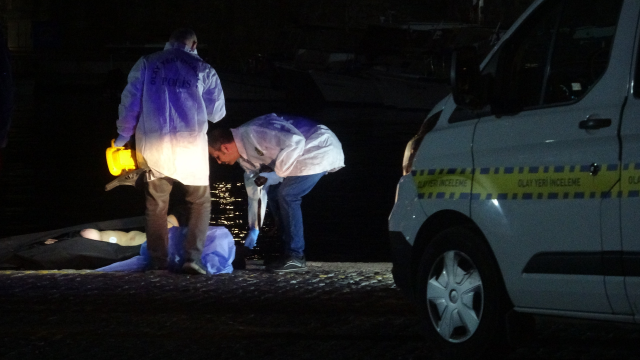 Dengesini kaybedip 30 metrelik falezlerden düşen kadın hayatını kaybetti Dengesini kaybedip 30 metrelik falezlerden düşen kadın hayatını kaybetti