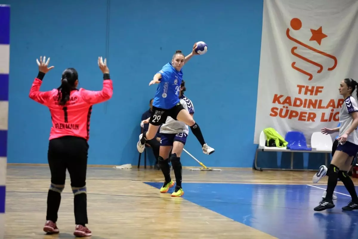 Denizin kızları nefes kesen maçta Üsküdar\'ı devirdi