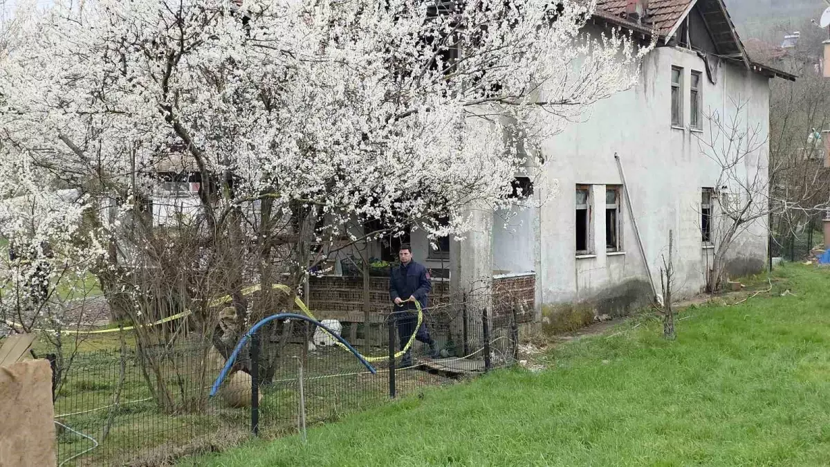 Düzce\'de Yangında 75 Yaşındaki Kadın Hayatını Kaybetti