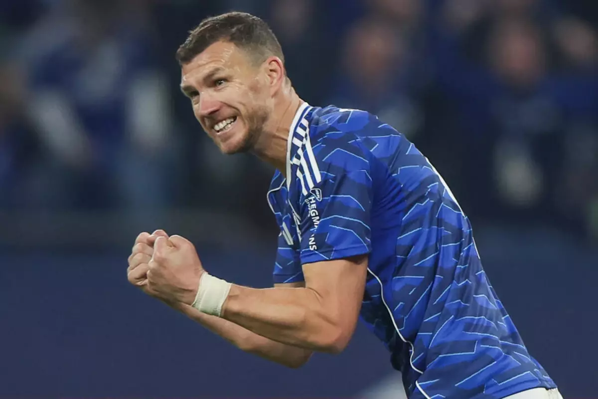 Edin Dzeko aynı maçta önce mutluluğu sonra da kabusu yaşadı