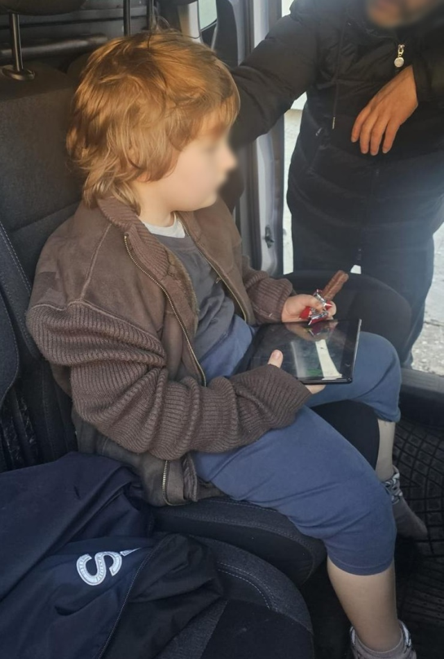 Esaretten kurtarılan çocuk 7 yıl sonra annesiyle kavuştu ama gerçeği bilmiyor! Yıllarca bu yalanla büyütmüşler