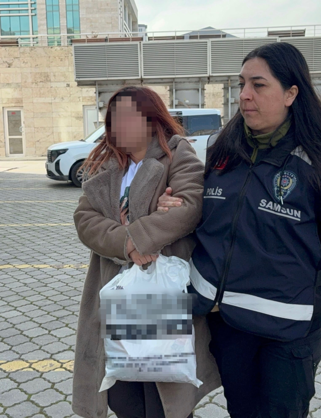 Eski sevgilisini komşusunda görünce rezidansı kana buladı