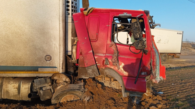 Hataylı şoför hayatını kaybetmişti! İsrail füzesinin vurduğu tır böyle görüntülendi Hataylı şoför hayatını kaybetmişti! İsrail füzesinin vurduğu tır böyle görüntülendi