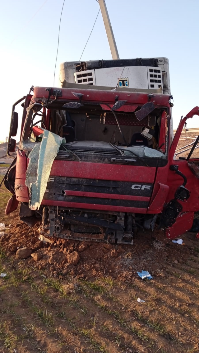 Hataylı şoför hayatını kaybetmişti! İsrail füzesinin vurduğu tır böyle görüntülendi Hataylı şoför hayatını kaybetmişti! İsrail füzesinin vurduğu tır böyle görüntülendi