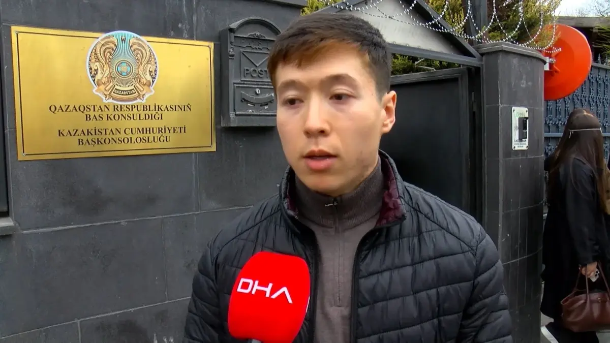 Kazakistan\'da Anayasa Referandumu Başladı