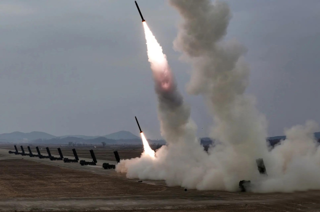 Kim ve halefinden ABD'ye tarihi mesaj: Testi birlikte izlediler