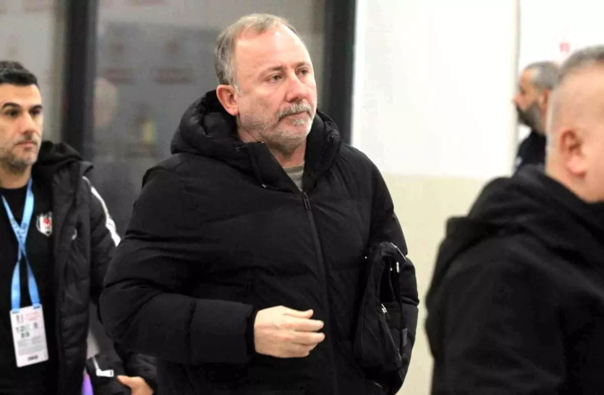 Sergen Yalçın Gençlerbirliği Maçında Rahatsızlandı