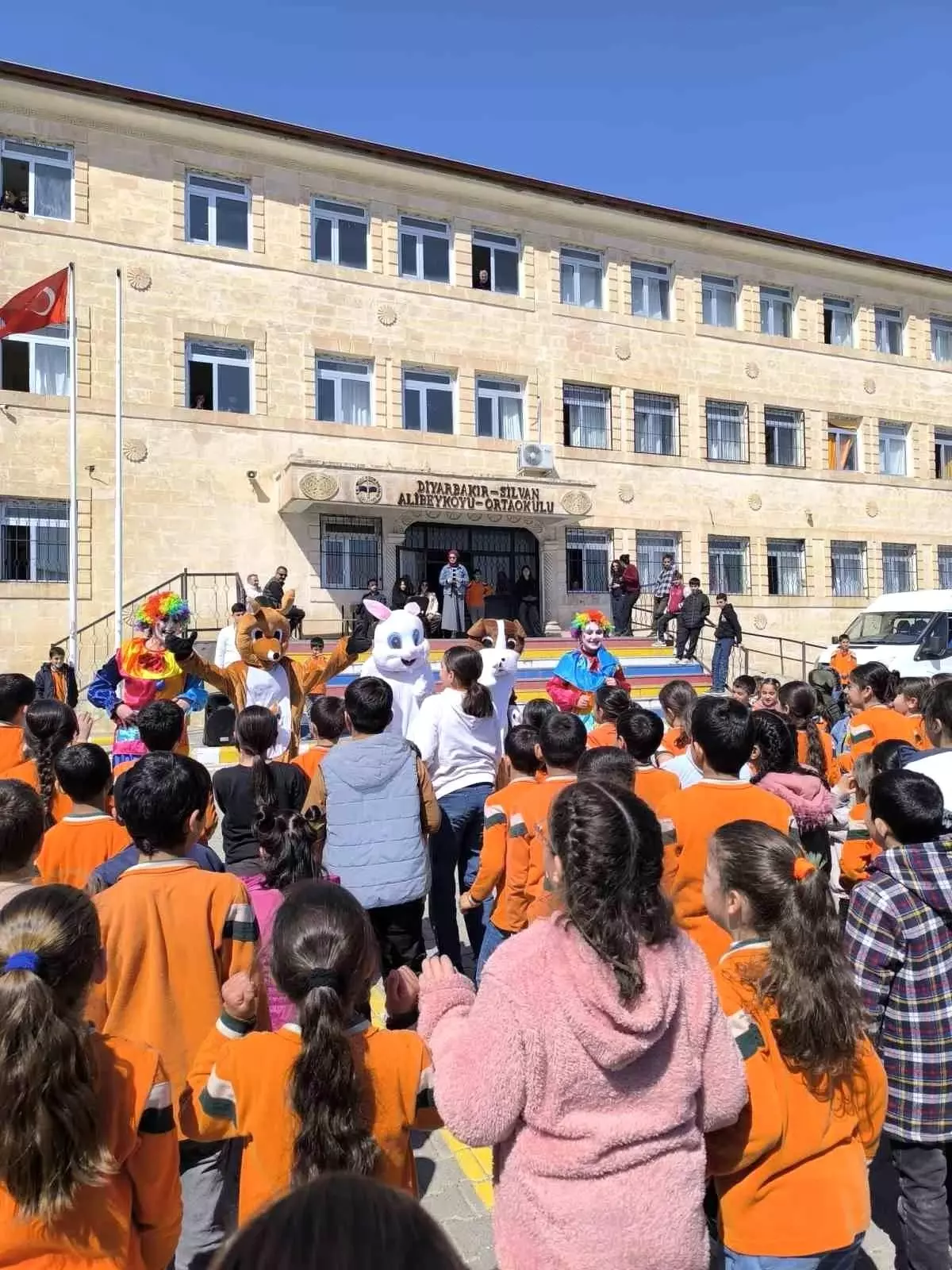 Silvan\'da Bayram Harçlığı Projesi