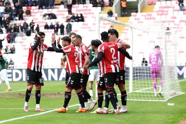 Sivasspor, Ümraniyespor’u Geçti