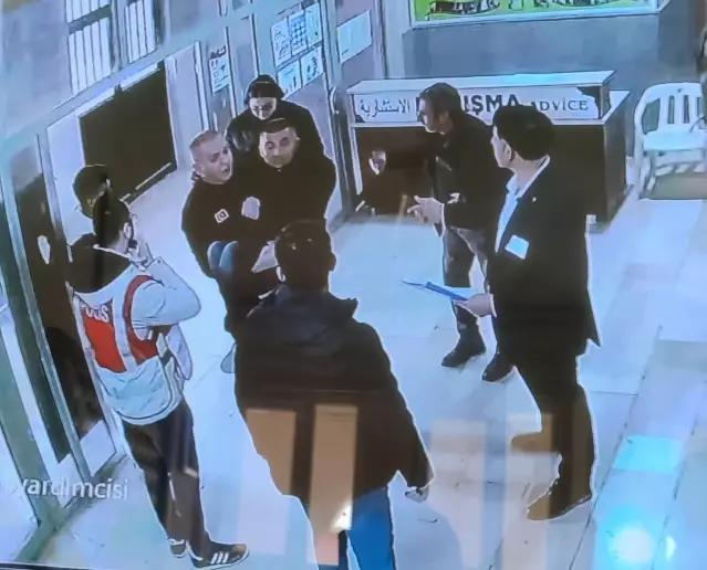 Türk polisi yaptığı hareketle gönülleri fethetti