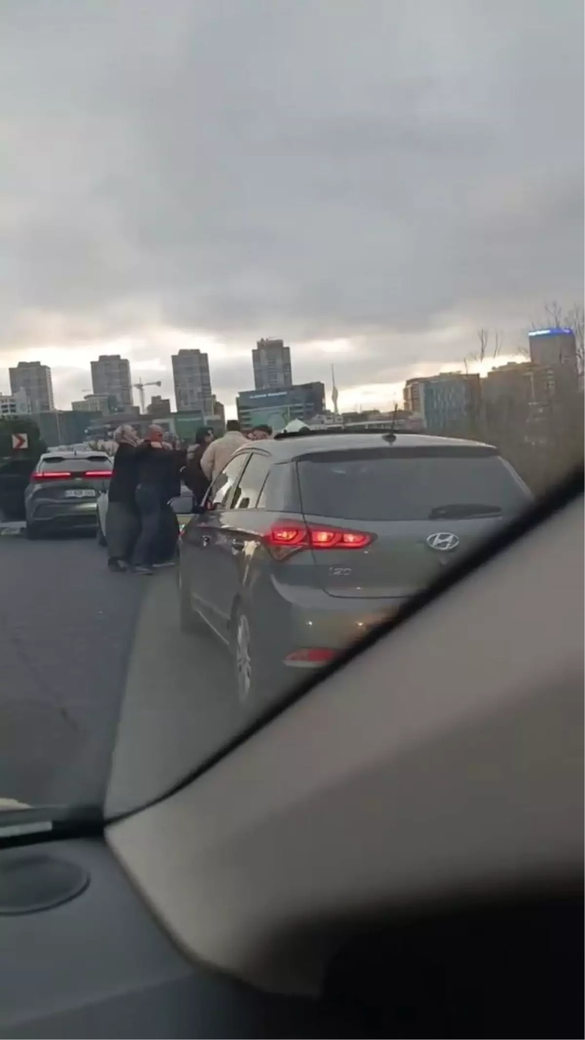 Ümraniye\'de Trafik Kavgası