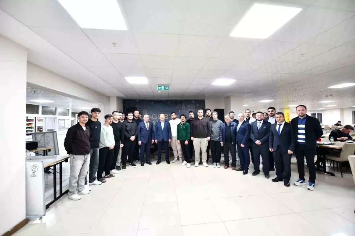 Vali Dallı, Öğrencilerle İftar Yaptı