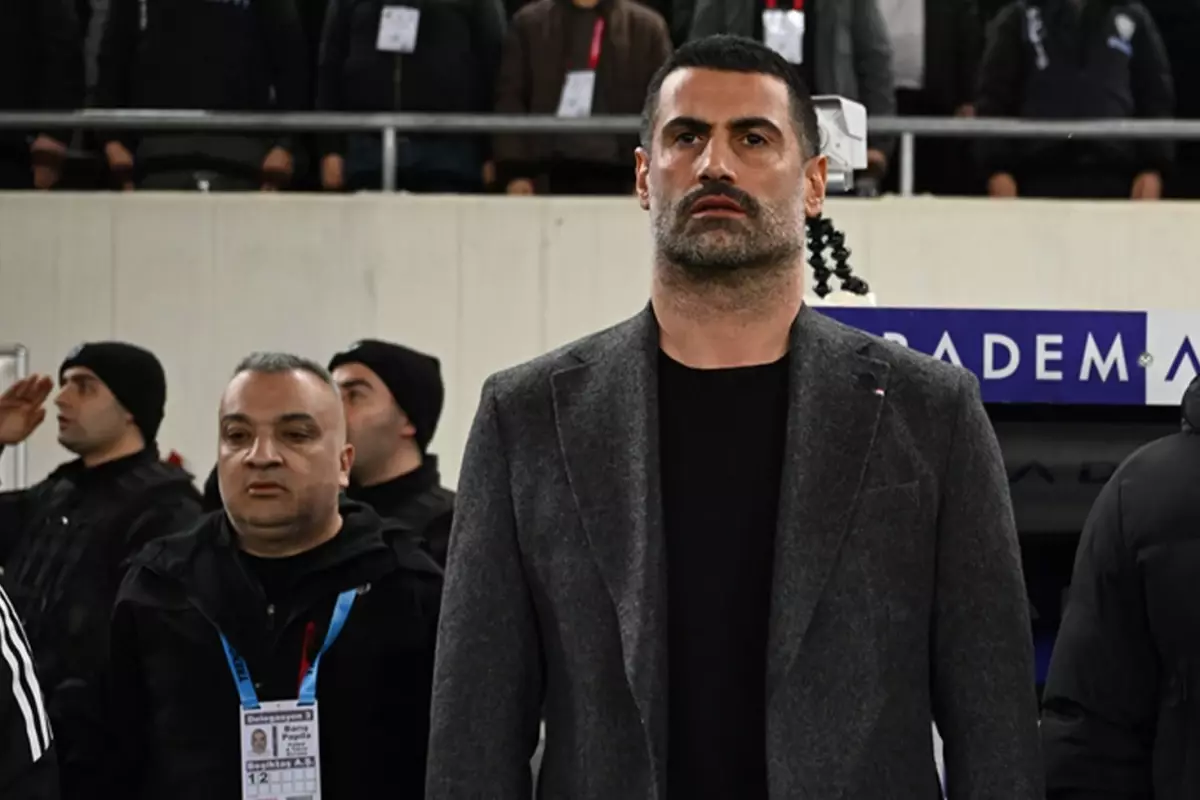 Volkan Demirel\'den kırmızı kart tepkisi