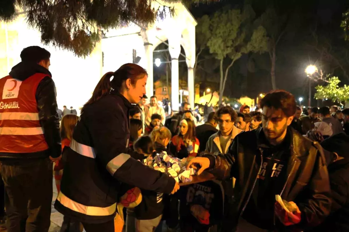 Aydın Büyükşehir\'den Kadir Gecesi\'nde lokum ikramı