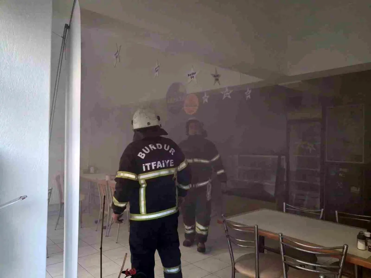 Burdur\'da Pide Salonunda Doğalgaz Patlaması