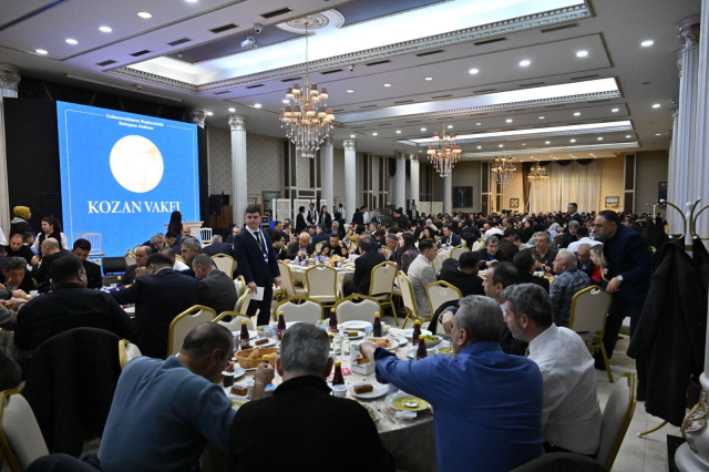Çukurovalılar Ankara'da Kozan Vakfı iftarında buluştu: 1200 kişi katıldı Çukurovalılar Ankara'da Kozan Vakfı iftarında buluştu: 1200 kişi katıldı