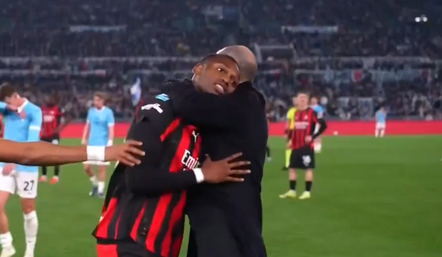 Dünya devinde kaos! Yıldız isim hocasıyla tartıştı, Galatasaray taraftarı harekete geçti