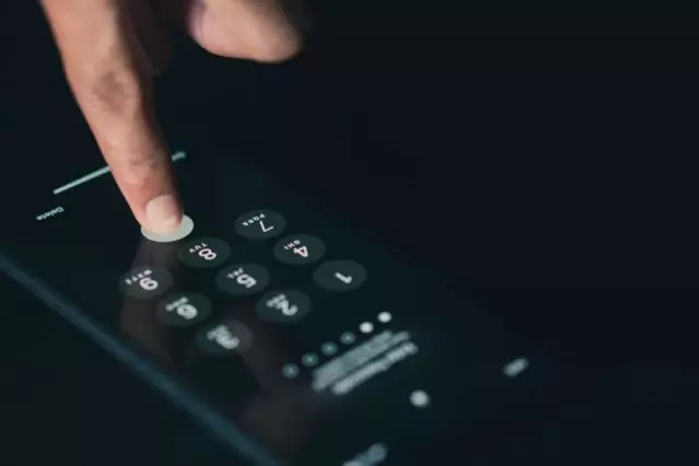 Hackerların tuzağına düşen ismin CV’si dünyayı şaşkına çevirdi